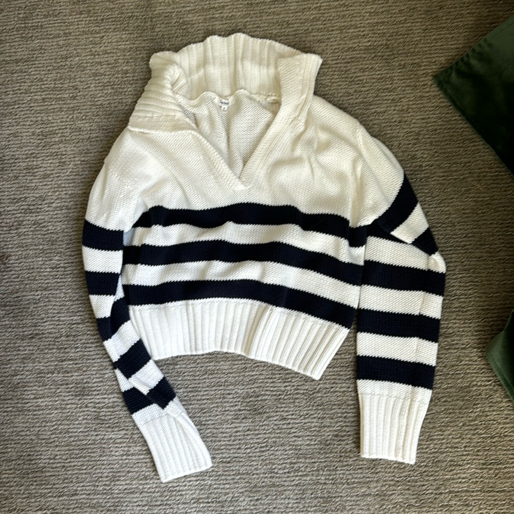 Blue and white Splendid sweater size XS